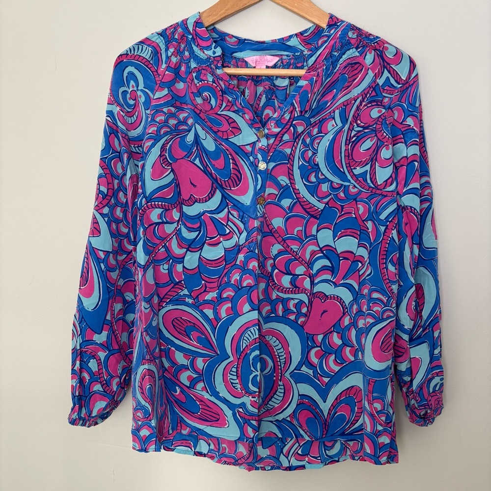 Lilly Pulitzer Elsa Silk Top-Blue Reel Me In Print-Smocked-Size Small - Picture 2 of 5